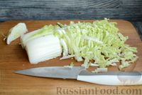 Крабовый салат с овощами, горошком и сыром