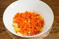 Картофельный салат с морковью, горошком и луком