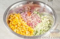 Салат из цветной капусты с кукурузой и красным луком