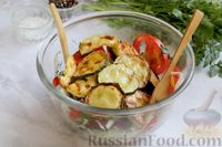Овощной салат с жареными кабачками